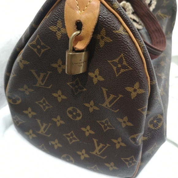 LV Speedy 35 - Picture 6 of 8